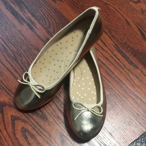 - Girls Gold Ballet Flats ❤️ Size 5